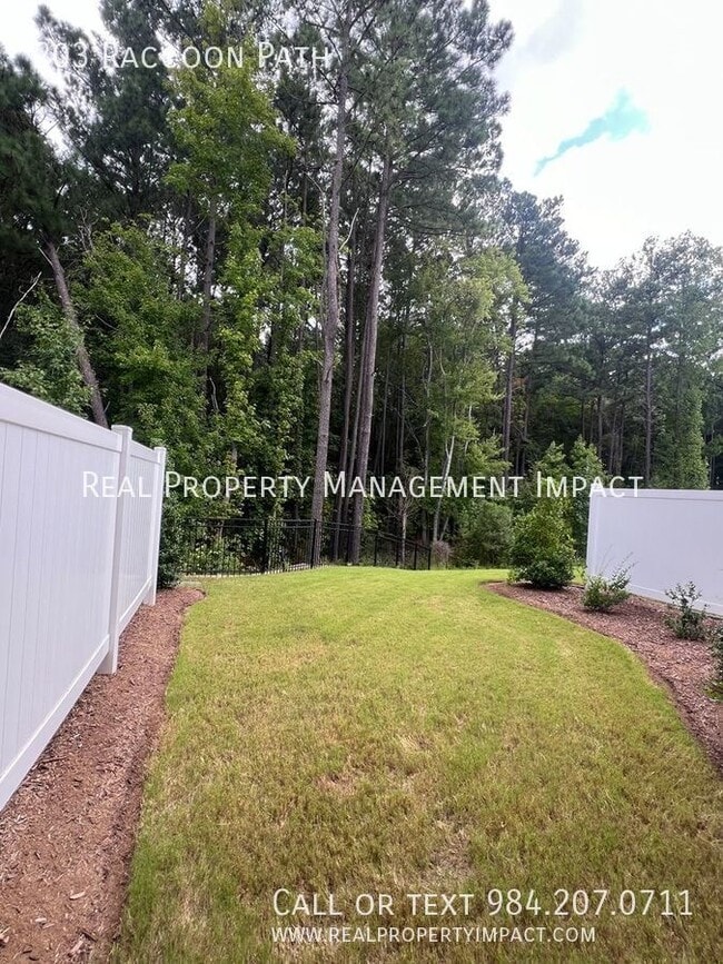 Building Photo - 203 Raccoon Path