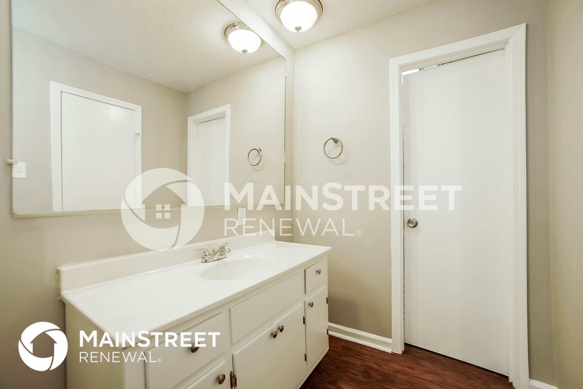 Building Photo - 8347 Bridgewood Dr