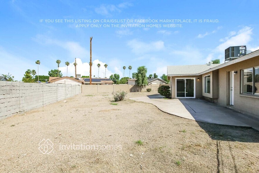 Building Photo - 5410 N 64th Dr