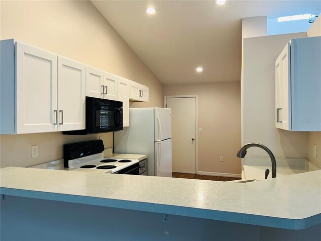 Building Photo - 5440 Rosewall Cir