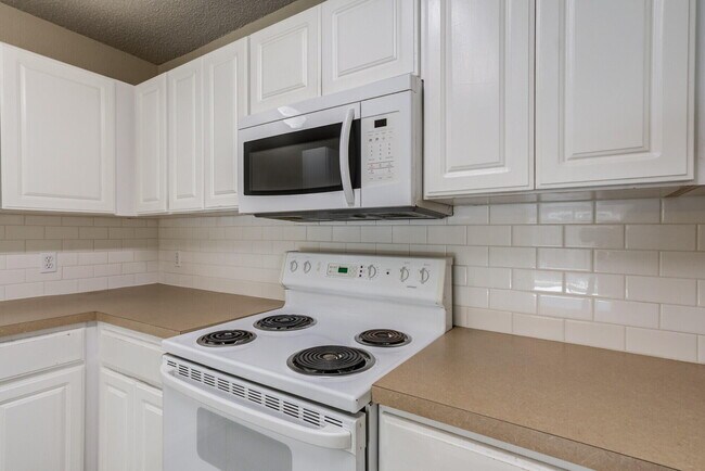 Building Photo - 3414 97th St