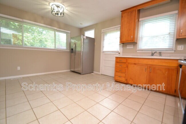 Building Photo - 5131 Lundy Dr