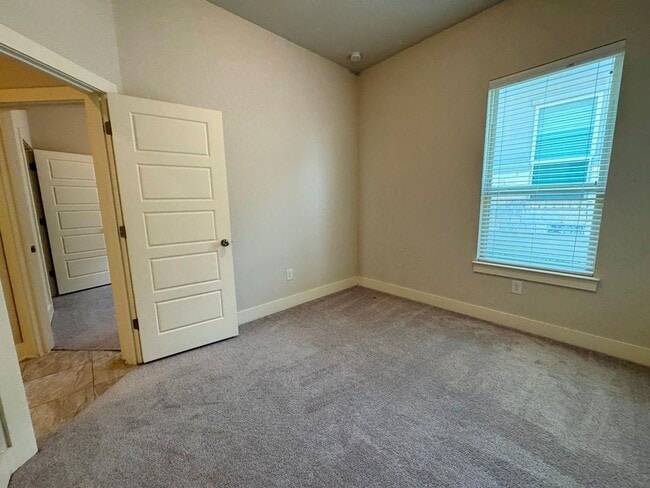 Building Photo - 12008 Reindeer Dr