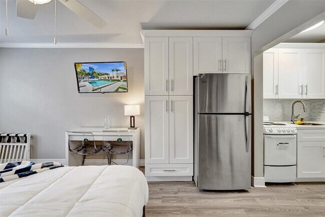 Building Photo - 329 Connecticut St