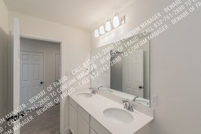 Building Photo - 346 Boroughbridge Dr