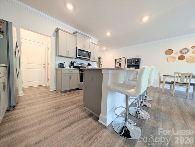 Building Photo - 626 Altamonte Dr