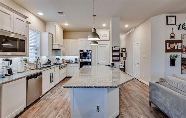 Building Photo - 1415 White Squall Trl