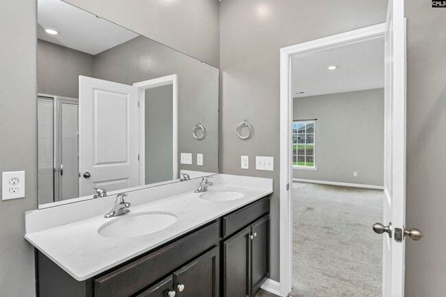 Building Photo - 414 Tulip Way
