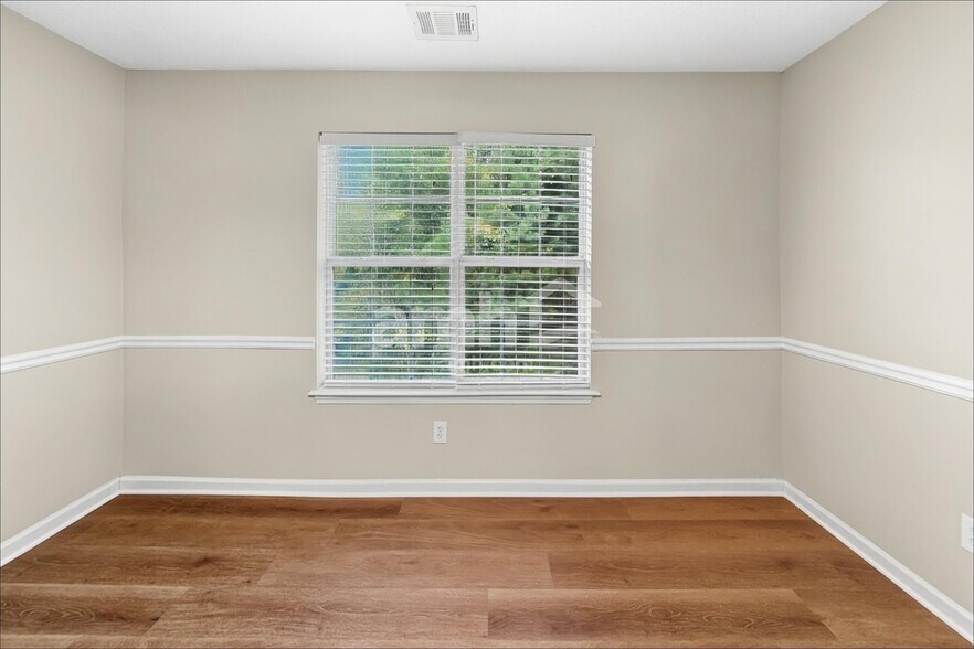 Building Photo - 3094 Lonetree Point