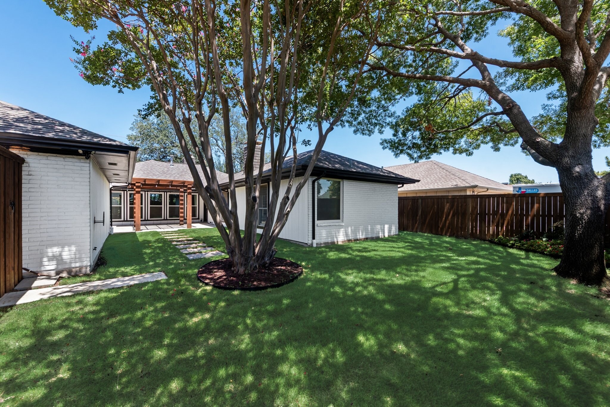 Building Photo - 3532 Parkhaven Dr