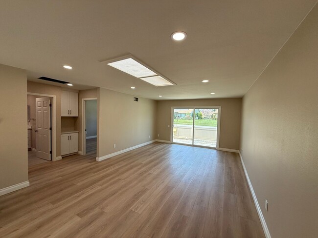 Building Photo - Updated Del Mar model home in Leisure Village