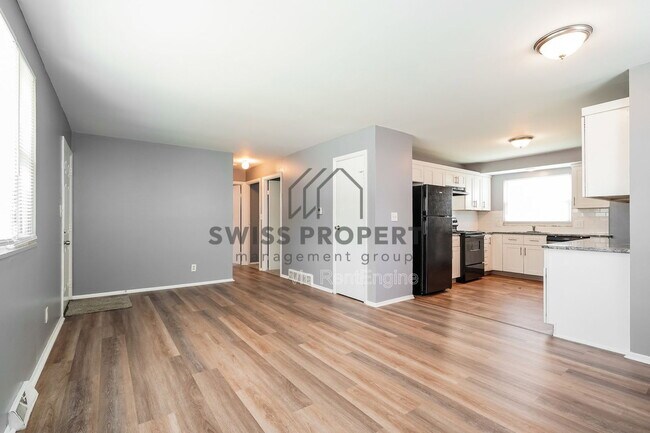 Building Photo - 1642 Marina Dr