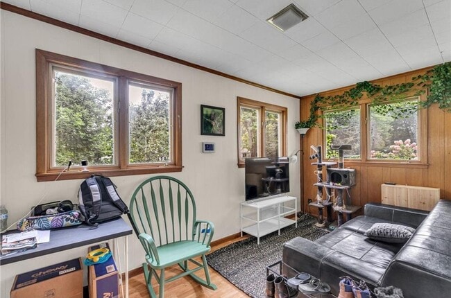 Building Photo - Awesome 2 BR/1 BA Single-Family Home in Ro...