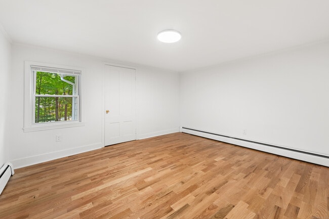 Building Photo - 316 Jinny Hill Rd