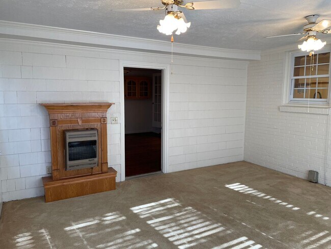 Building Photo - 3/1.5 Country House in Adairsville $1,595
