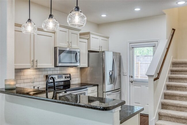 Building Photo - 5817 Loblolly Ln