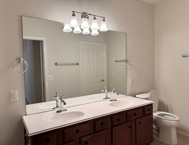 Building Photo - 13600 Breton Ridge St