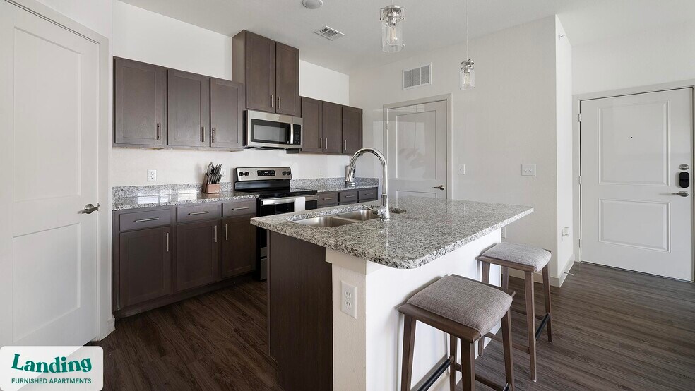 Building Photo - 2825 Main St