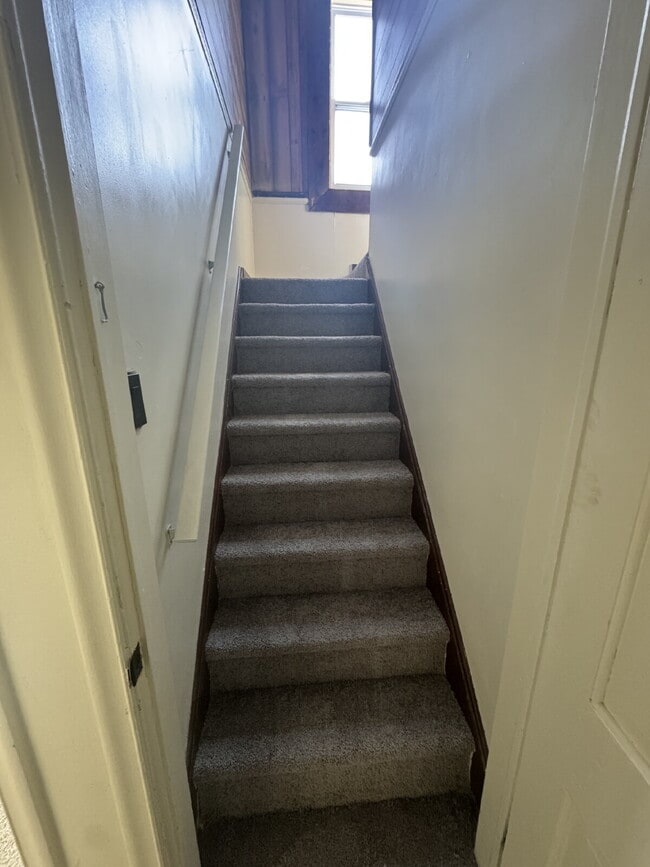 Building Photo - Modern Comfort in a 3BR Rental Home