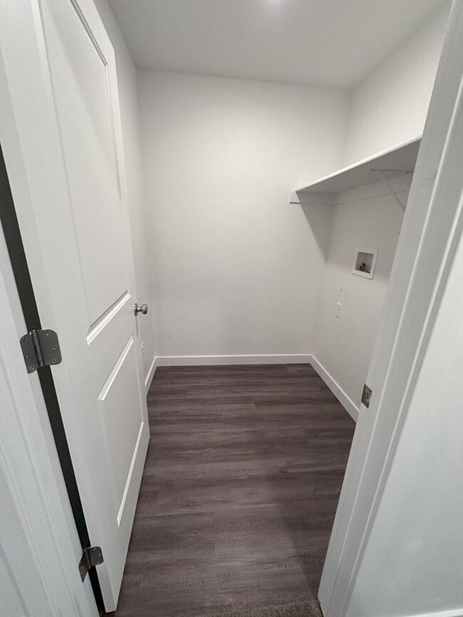 Building Photo - BEAUTIFUL 3-BEDROOM 2.5 BATH TOWNHOME FOR RENT