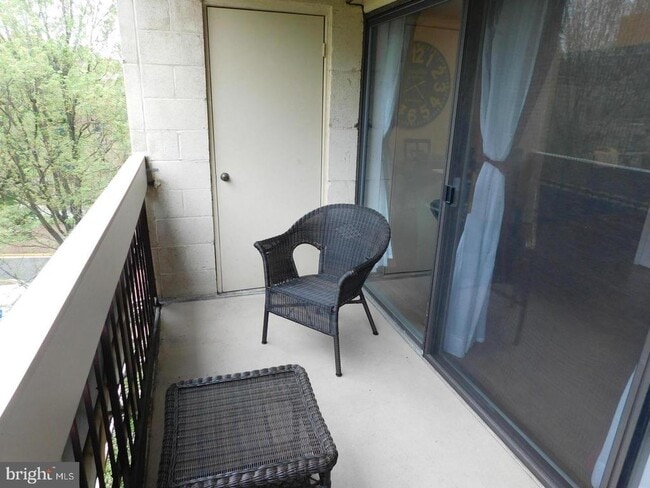 Building Photo - 6147 Leesburg Pike