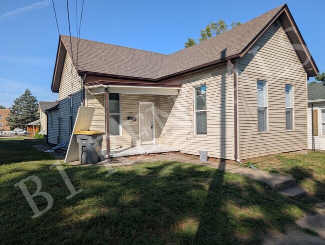 Primary Photo - 417 Mill St