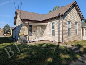 Building Photo - 417 Mill St