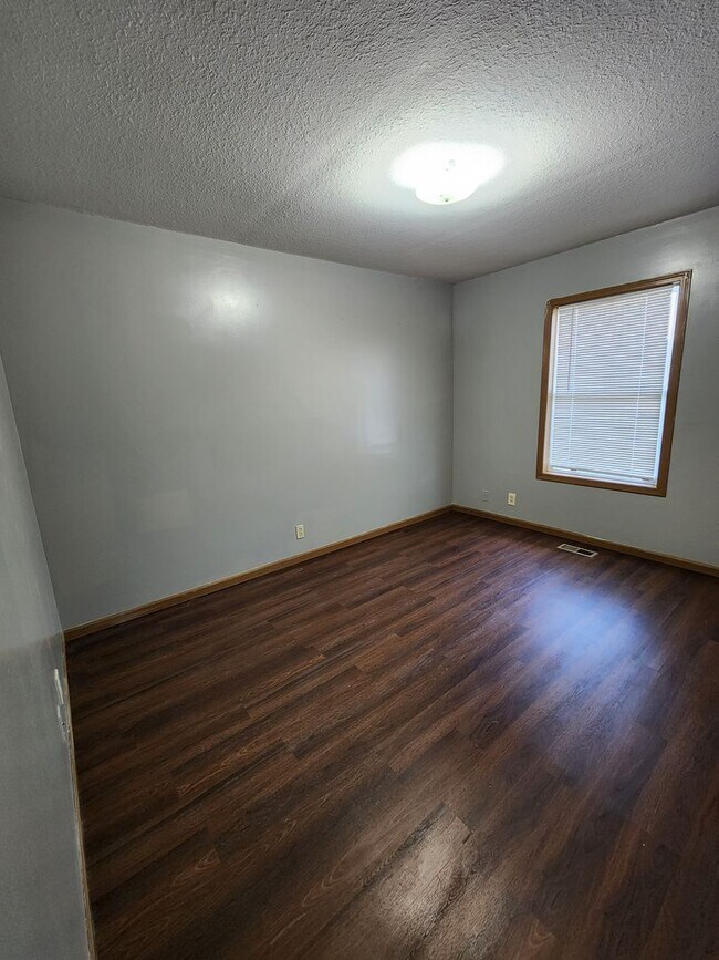 Building Photo - 1718 12th St