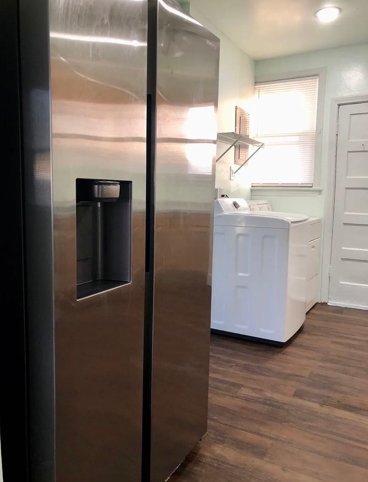 Building Photo - 1109 W 41st St