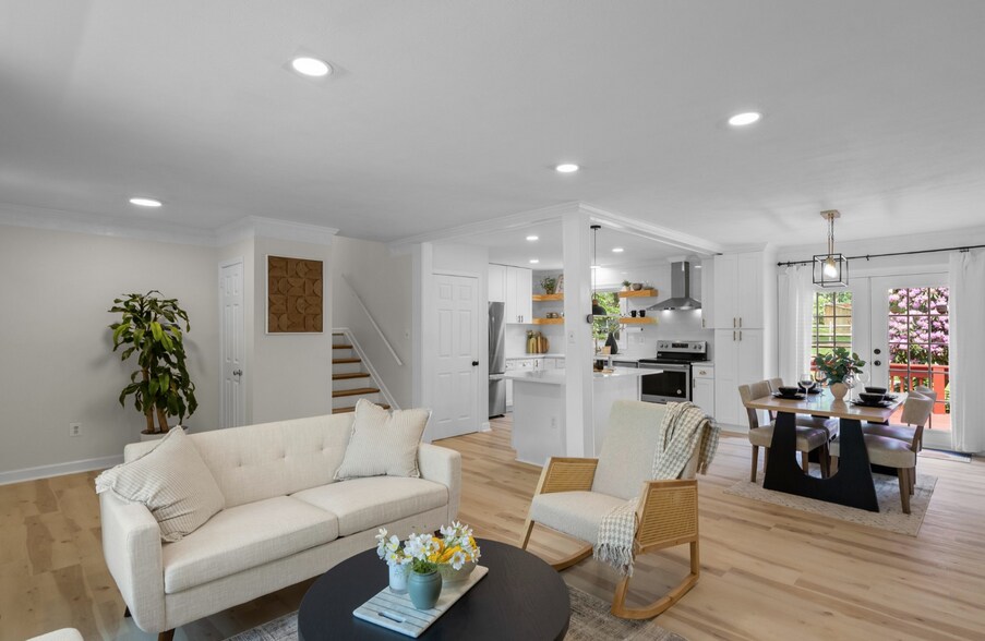 Building Photo - 13405 Wisteria Dr