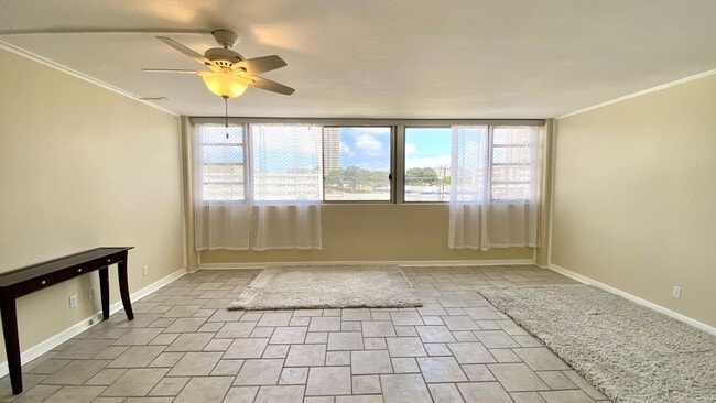 Building Photo - STUDIO w/ 1 PARKING AVAILABLE June 2025 NE...