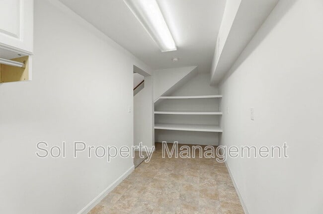 Building Photo - 245 Blue Ridge Dr