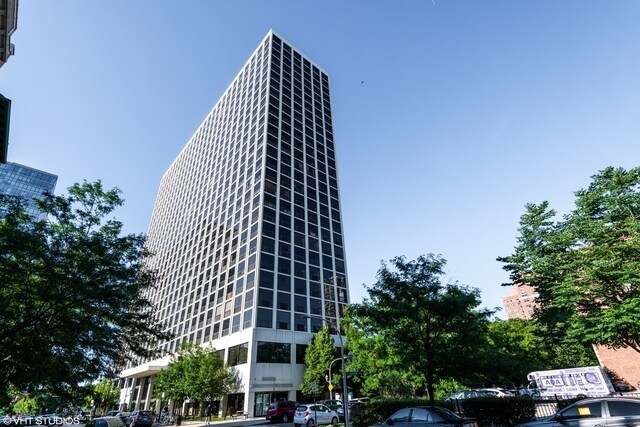 Primary Photo - 4343 N Clarendon Ave