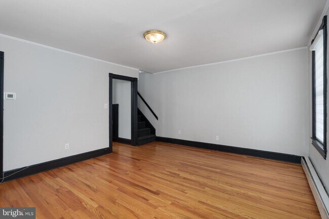 Building Photo - 357 Nassau St