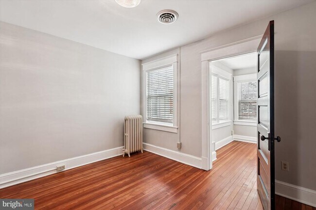 Building Photo - 118 N Peyton St