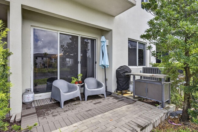 Building Photo - 1431 Pioneer Way