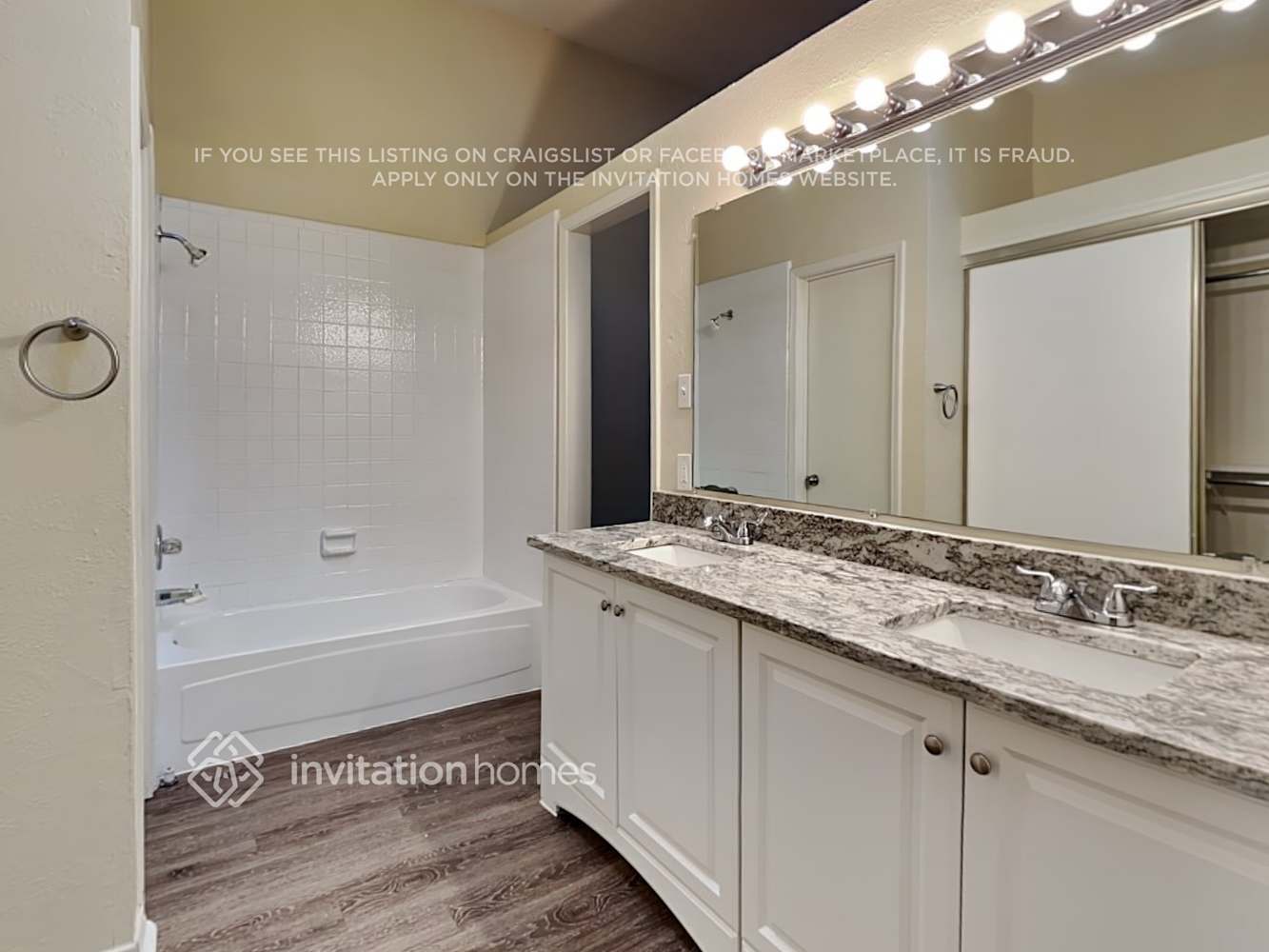 Building Photo - 4236 Periwinkle Dr