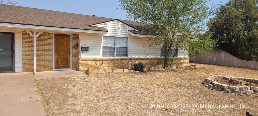 Building Photo - 210 N Glenwood Dr