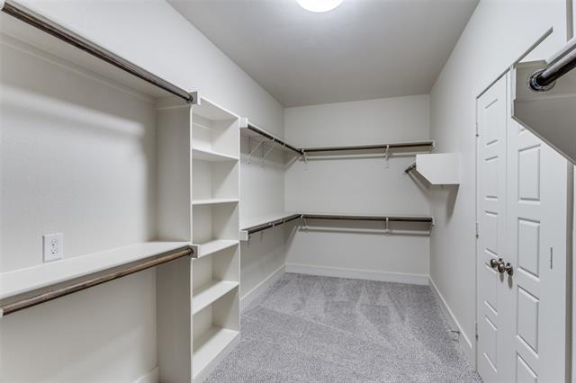 Building Photo - 402 Templeton Dr