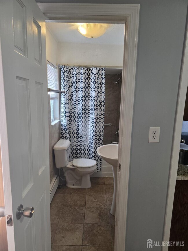 Building Photo - 604 Freeman St