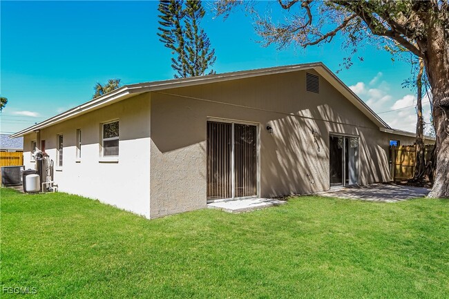 Building Photo - 807 Indus Rd