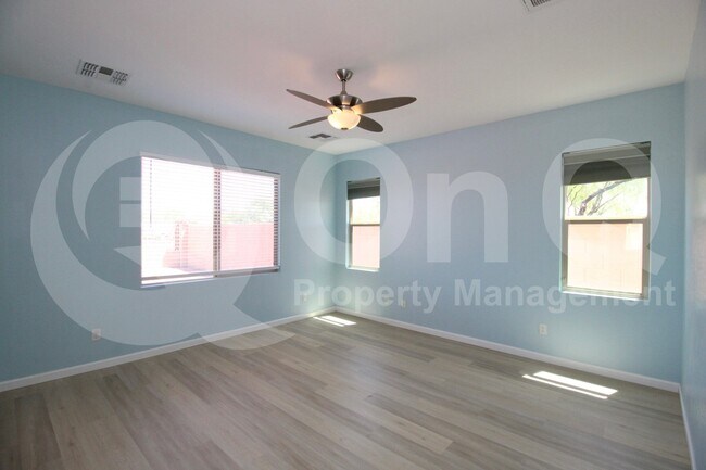 Building Photo - 38032 W Vera Cruz Dr