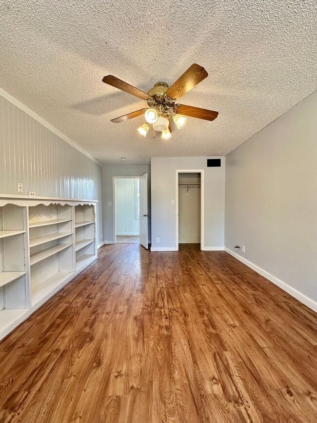 Building Photo - COMING SOON - Large 4 Bedroom Santa Rita H...