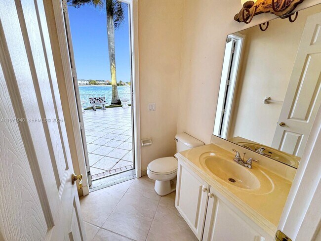 Building Photo - 5028 SW 170th Ave