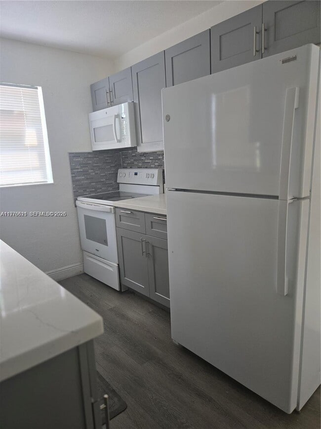 Building Photo - 2111 NW 26th Ave