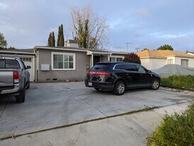 Building Photo - 16045 Leadwell St