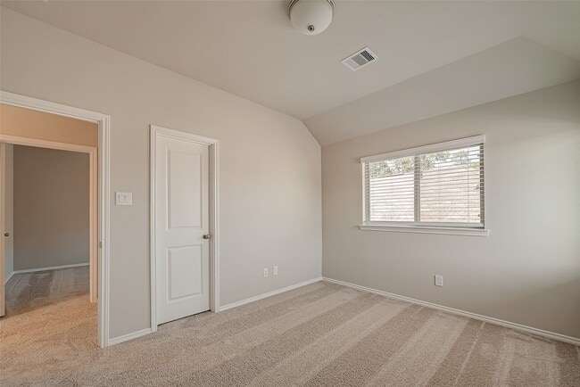 Building Photo - 32005 Towering Birch Trl