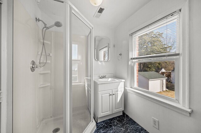 Building Photo - 9120 Granby St