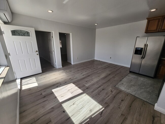 Building Photo - 13583 Correnti St