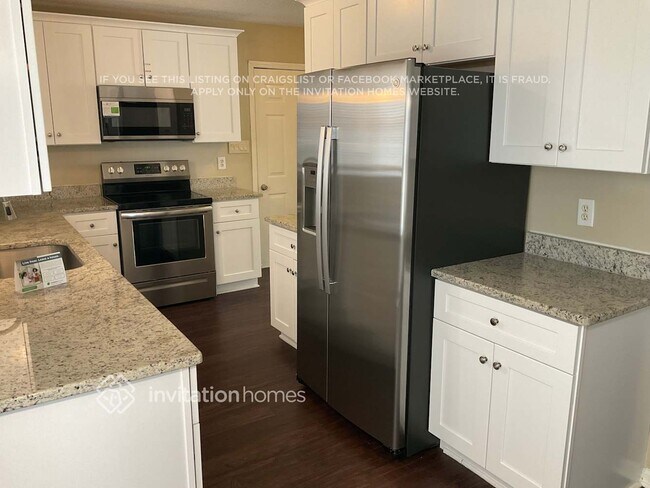 Building Photo - 2343 Century Oaks Ln